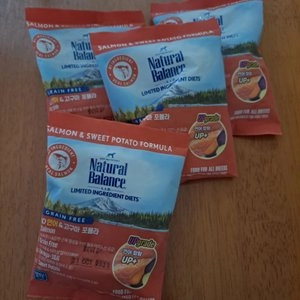 내추럴발란스 독 LID 연어&고구마 스몰브리드 포뮬라 모음 베스트 후기 이미지